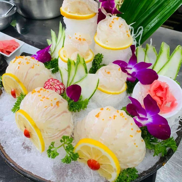 Qu&aacute;n ăn sang trọng H&agrave; Nội