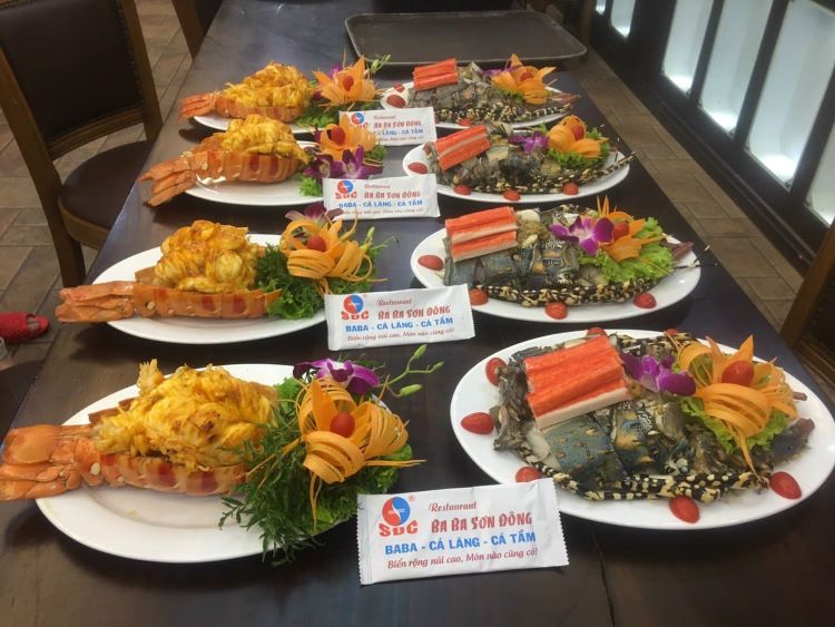 Nhà hàng tổ chức tiệc tất niên