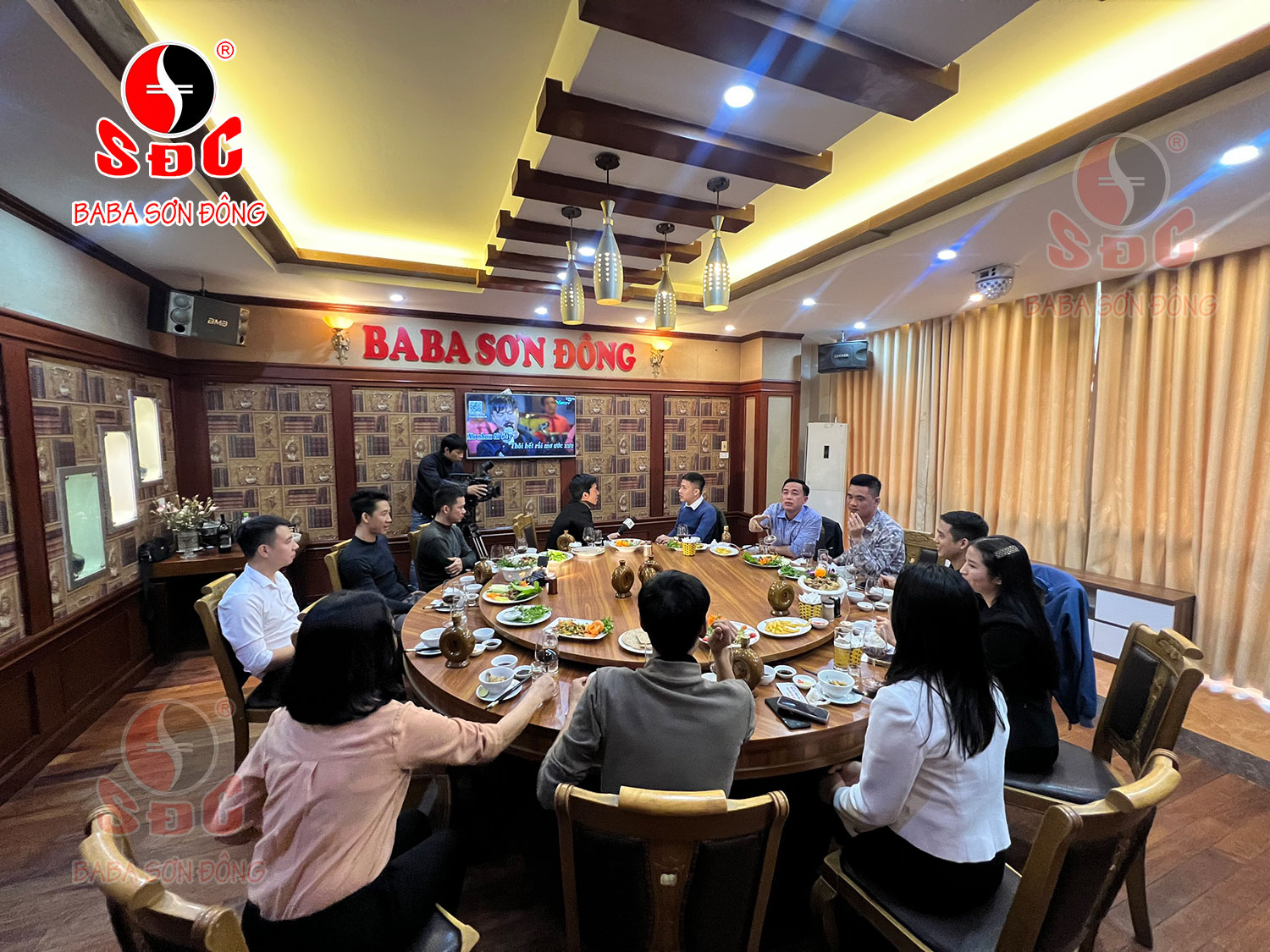 Đặt tiệc tất niên tại Hà Nội