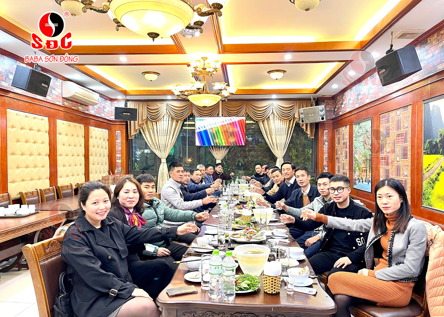 Nhà hàng tổ chức tiệc tất niên