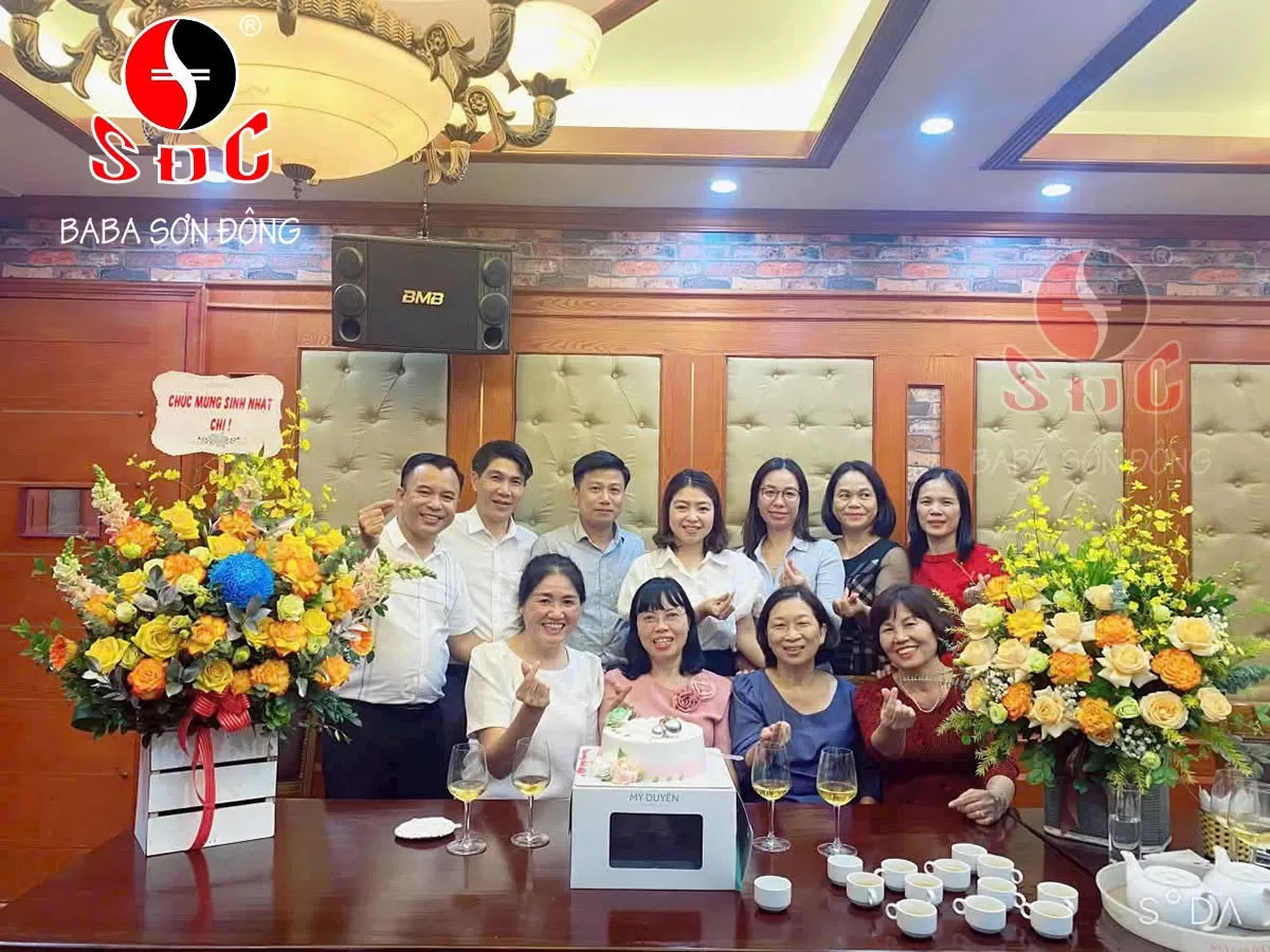 Nh&agrave; h&agrave;ng sang trọng khu vực cầu giấy