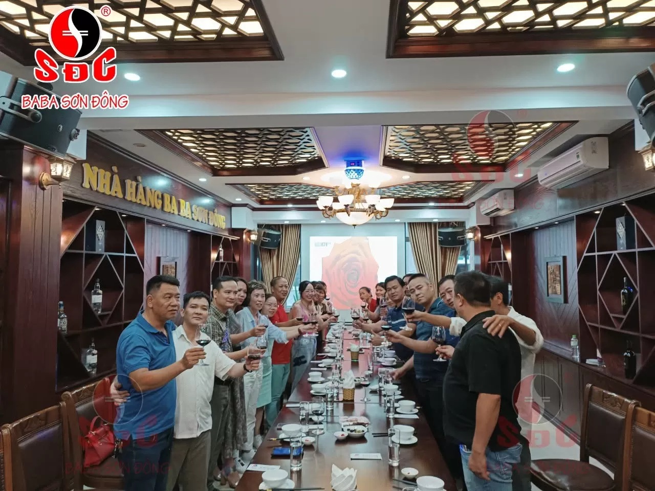 Nh&agrave; h&agrave;ng tiếp kh&aacute;ch sang trọng ở h&agrave; nội