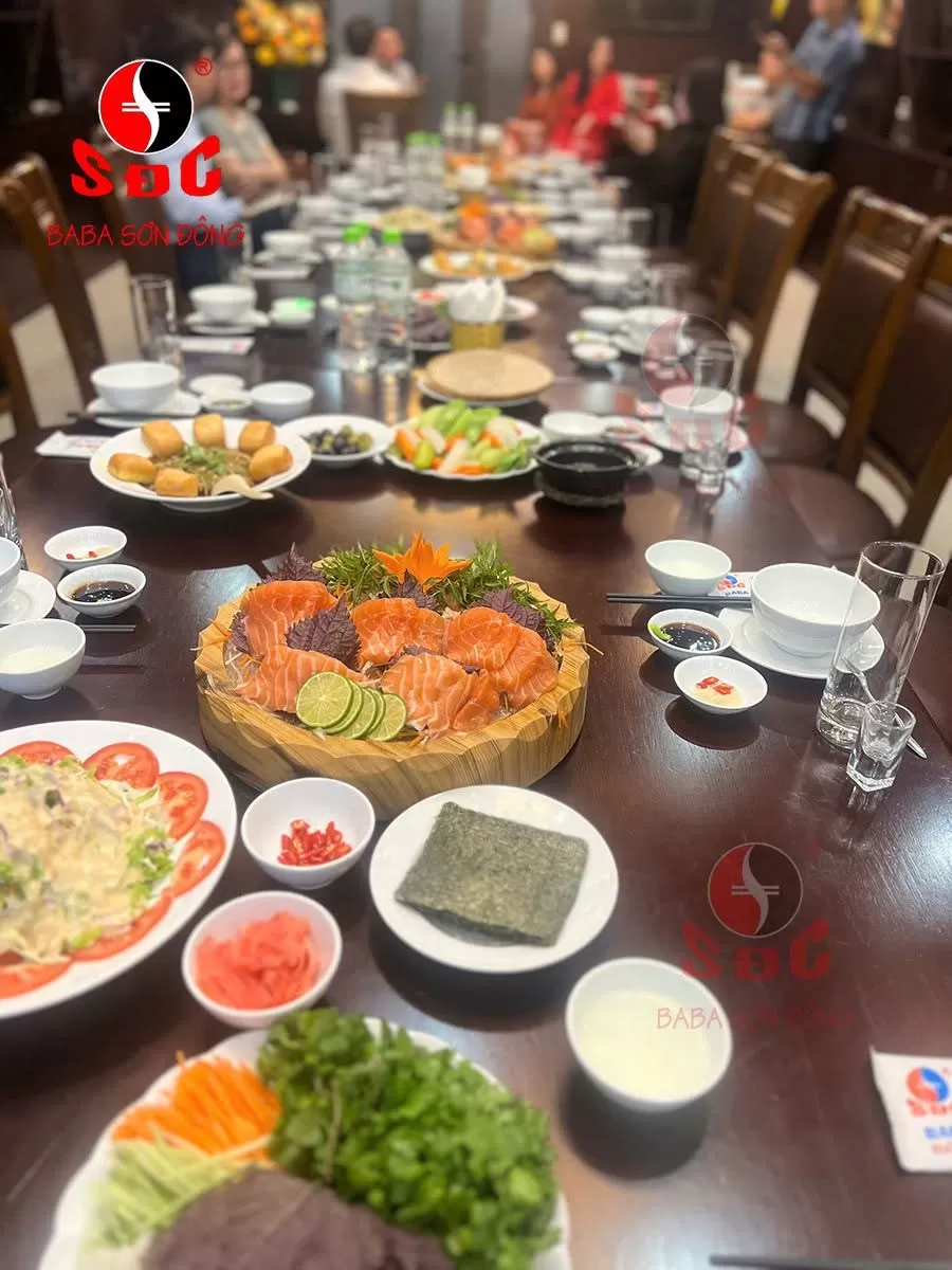 Nh&agrave; h&agrave;ng sang trọng khu vực cầu giấy
