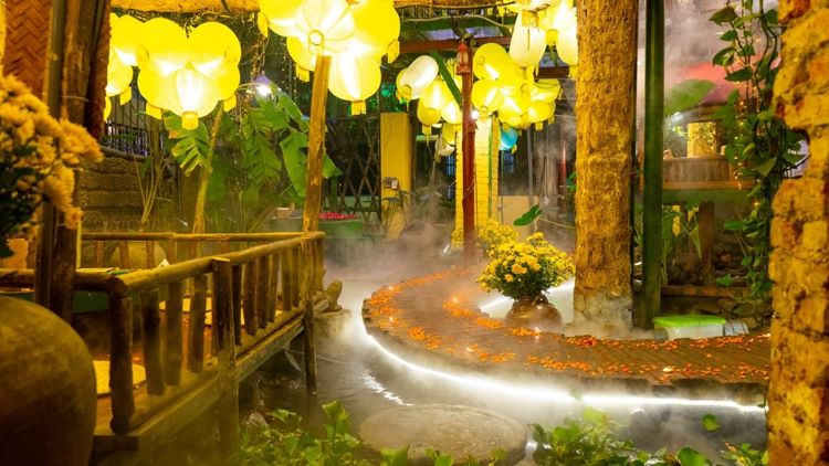 Qu&aacute;n ăn tổ chức sinh nhật