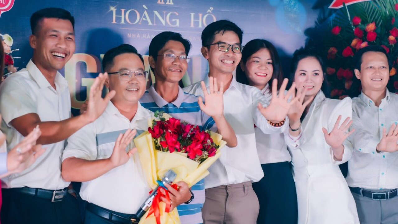 nha hang to chuc sinh nhat cong ty