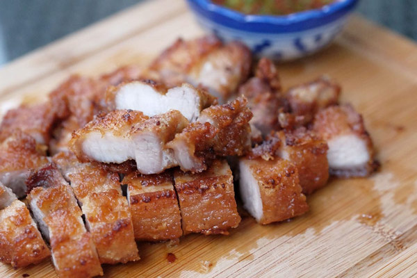 ba rọi chi&ecirc;n nước mắm